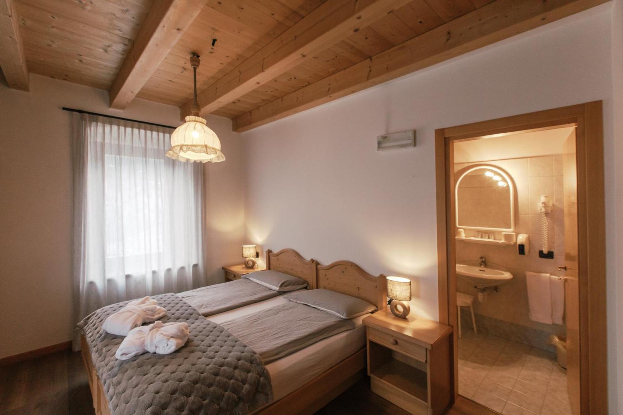 Hotel Al Bivio - Pizzeria, Pool & Sauna Imer Dış mekan fotoğraf