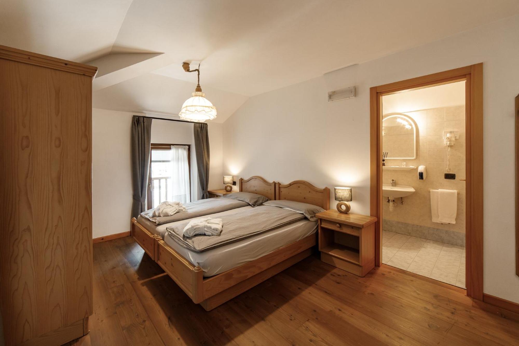 Hotel Al Bivio - Pizzeria, Pool & Sauna Imer Dış mekan fotoğraf