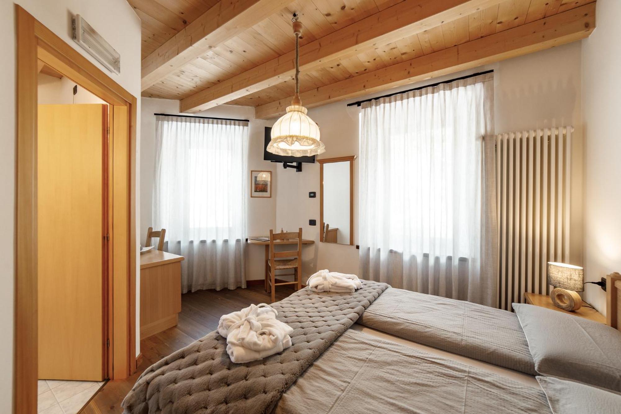 Hotel Al Bivio - Pizzeria, Pool & Sauna Imer Dış mekan fotoğraf